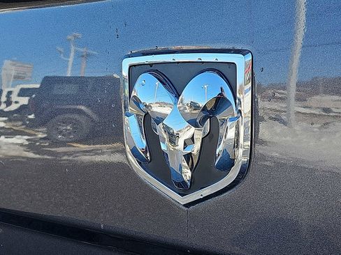 Used 2016 RAM 1500 Express image 29