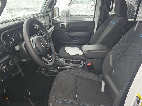Used 2025 Jeep Wrangler Unlimited Rubicon 4xe w/ Safety Group image 7
