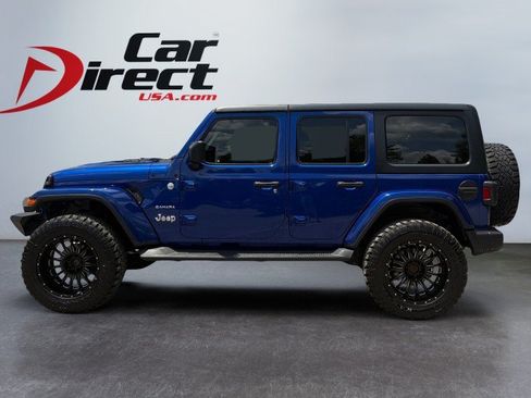 Used 2019 Jeep Wrangler Unlimited Sahara AWD/4WD image 3