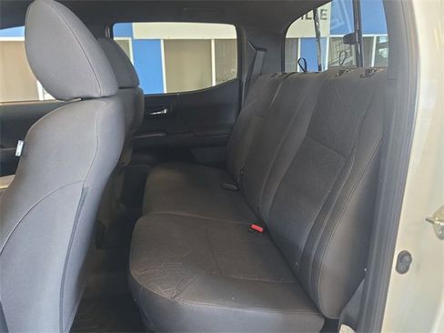 Used 2016 Toyota Tacoma TRD Sport image 20