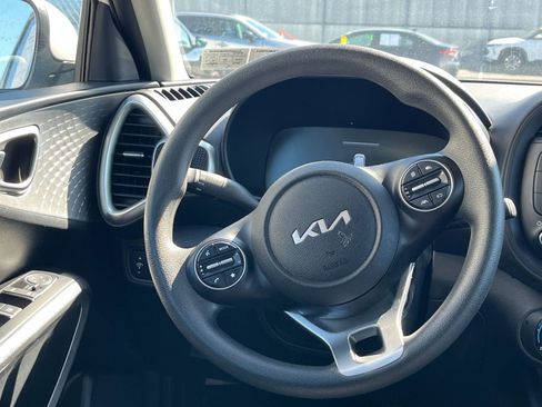 Used 2025 Kia Soul LX w/ LX Technology Package image 26
