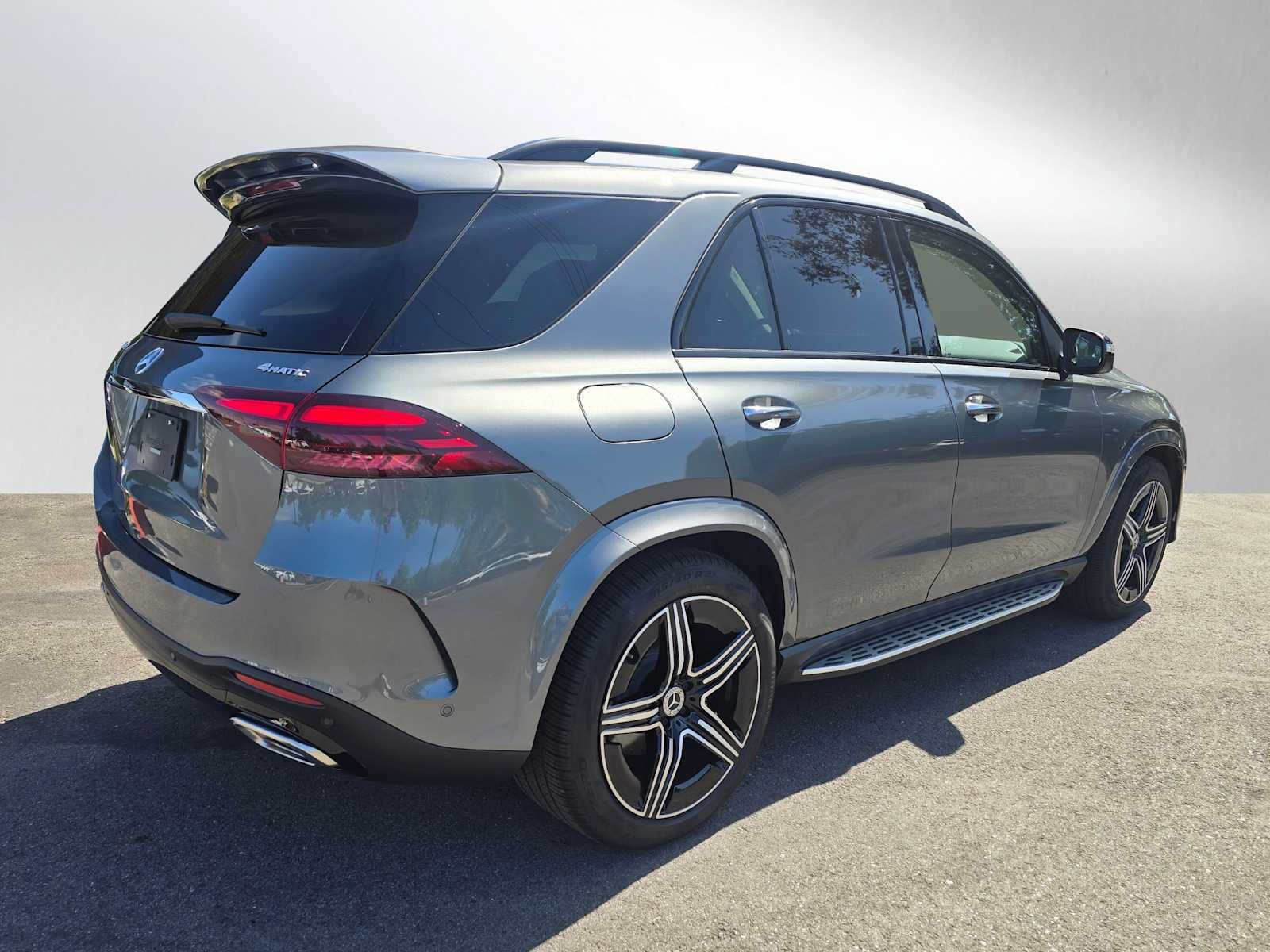Certified 2025 Mercedes-Benz GLE 580 4MATIC image 3