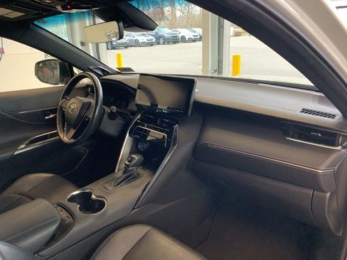 Used 2021 Toyota Venza XLE w/ Softex Package image 23