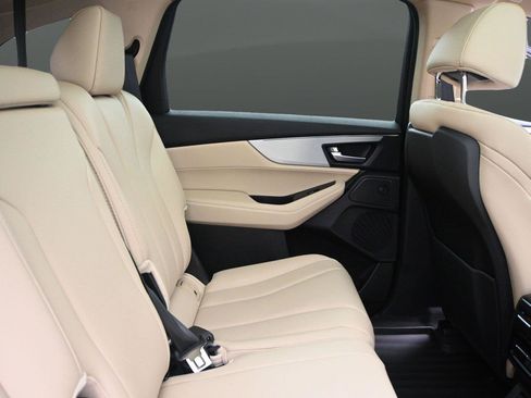 Certified 2025 Acura MDX SH-AWD image 23