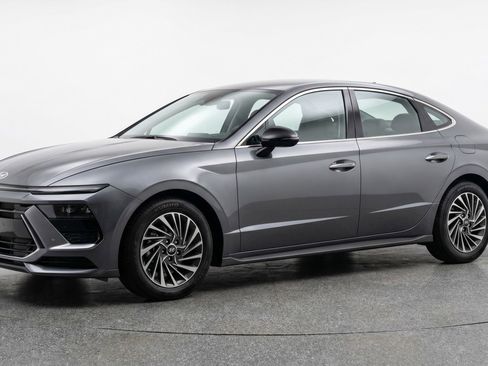 Used 2025 Hyundai Sonata SEL image 3