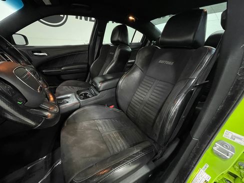 Used 2019 Dodge Charger Scat Pack w/ Daytona Edition Group RWD image 12