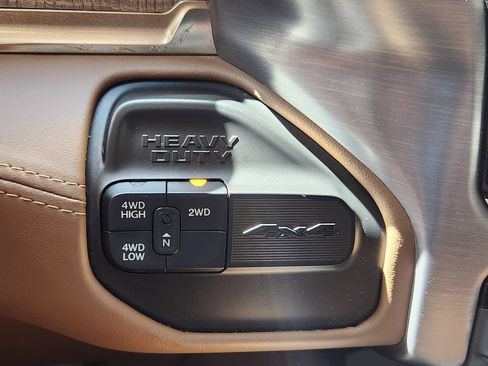 Used 2022 RAM 2500 Limited AWD/4WD image 41