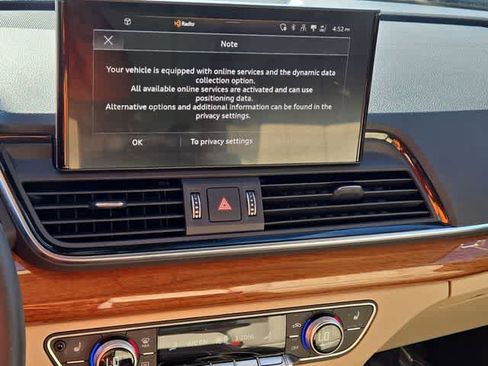 Used 2022 Audi Q5 2.0T Premium w/ Convenience Package AWD/4WD image 29