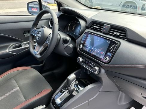 Used 2024 Nissan Versa SR FWD image 14