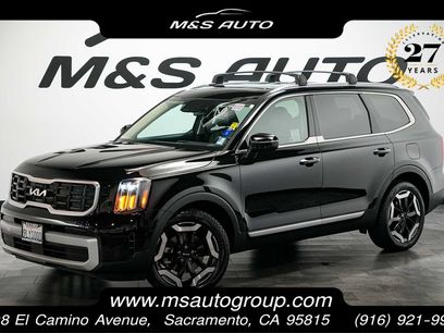 Used 2024 Kia Telluride S w/ S Sunroof Package