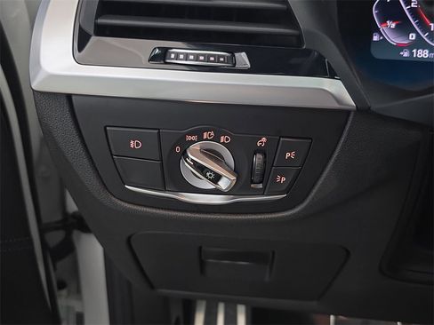 Used 2021 BMW X3 M40i w/ Premium Package image 25