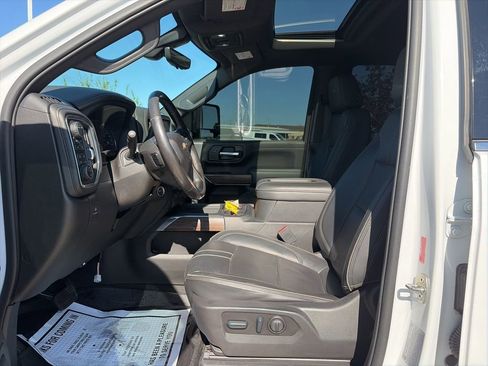 Used 2022 Chevrolet Silverado 2500 High Country w/ Z71 Off-Road Package image 64