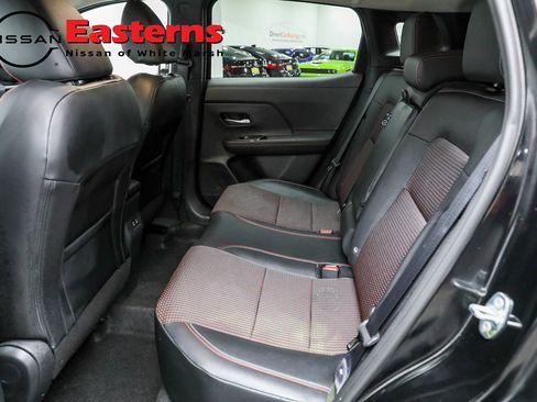 Used 2025 Nissan Kicks SR image 38