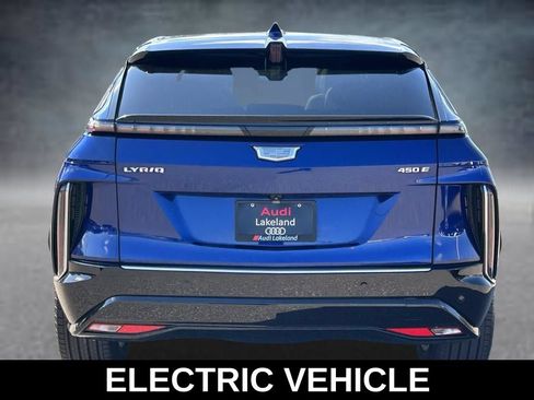 Used 2024 Cadillac Lyriq Luxury RWD image 5