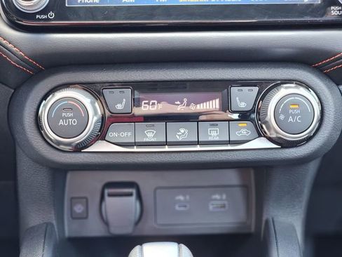 New 2025 Nissan Versa SR w/ Trunk Package FWD image 22