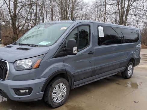 Used 2025 Ford Transit 350 XLT image 7