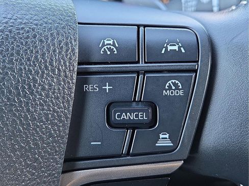 Used 2025 Toyota Camry SE image 20