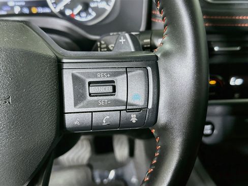 Used 2026 Nissan Rogue SV AWD/4WD image 17