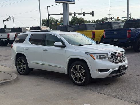 Used 2017 GMC Acadia Denali w/ Technology Package AWD/4WD image 7