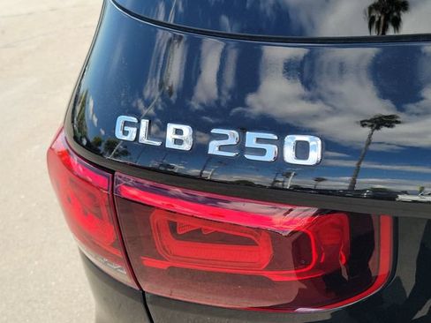 Used 2020 Mercedes-Benz GLB 250 4MATIC image 25