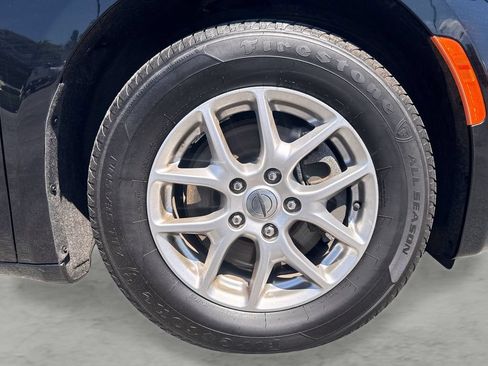 Used 2024 Chrysler Voyager LX FWD image 20