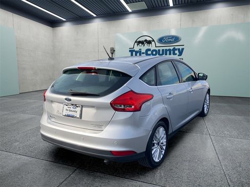 Used 2015 Ford Focus Titanium image 4