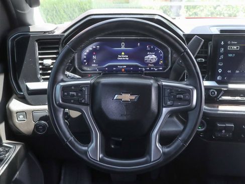 Used 2025 Chevrolet Silverado 1500 LT RWD image 20