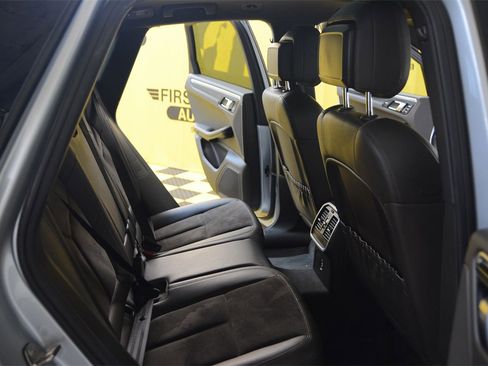 Used 2018 Porsche Macan image 33