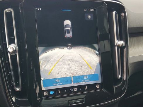 Certified 2023 Volvo XC40 B4 Ultimate w/ Protection Package Premier image 27