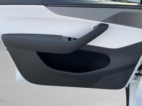 Used 2026 Tesla Model Y Long Range image 17