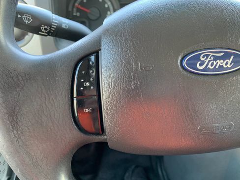 Used 2019 Ford E-350 and Econoline 350 Super Duty image 14