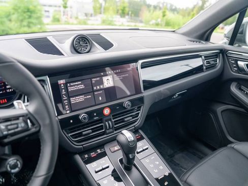 New 2026 Porsche Macan Turbo AWD/4WD image 10