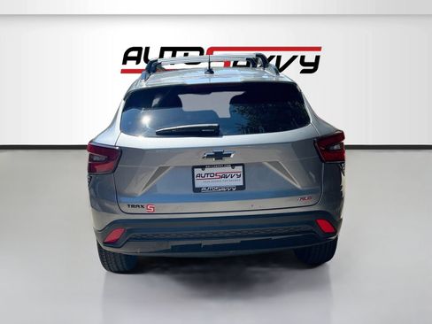 Used 2025 Chevrolet Trax RS w/ Driver Confidence Package FWD image 6