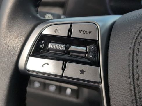 Used 2025 Kia Telluride EX w/ EX Captain's Chair Package image 28