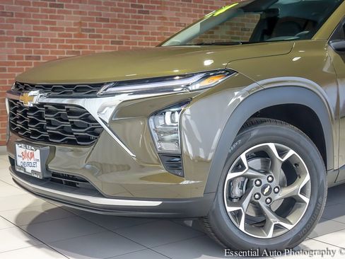 Used 2024 Chevrolet Trax LT image 4