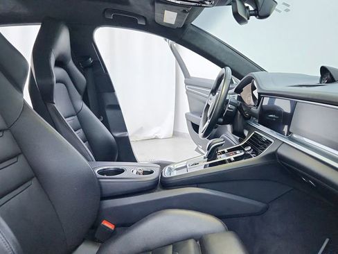 Used 2019 Porsche Panamera Turbo image 24