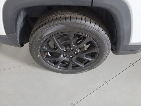Used 2023 Jeep Compass Latitude AWD/4WD image 12