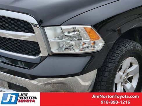 Used 2021 RAM 1500 Classic SLT AWD/4WD image 11