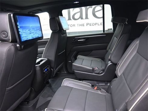 New 2026 Chevrolet Suburban Premier image 10