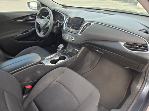 Used 2021 Chevrolet Malibu LT image 21