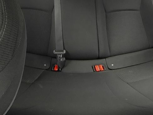 Used 2019 Toyota C-HR XLE FWD image 13