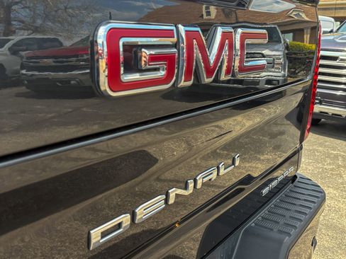 Used 2021 GMC Sierra 2500 Denali w/ Denali Ultimate Package image 15