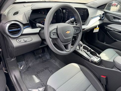 New 2026 Chevrolet Trax LT image 15