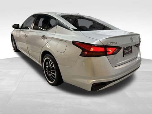 Used 2020 Nissan Altima 2.5 S FWD image 7