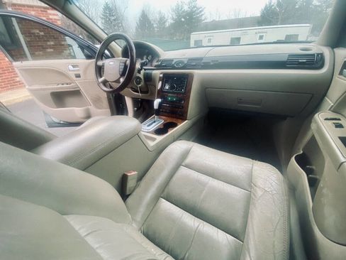 Used 2006 Ford Five Hundred Limited image 28