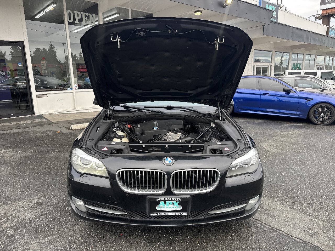 Used 2013 BMW 528i xDrive Sedan AWD/4WD image 11