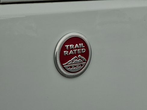 Used 2016 Jeep Wrangler Unlimited Rubicon image 28