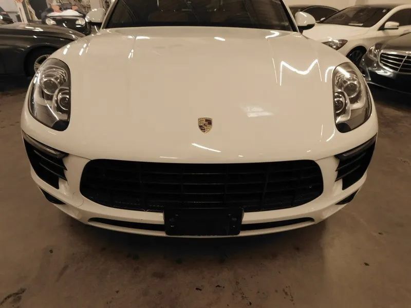 Used 2018 Porsche Macan AWD/4WD image 11