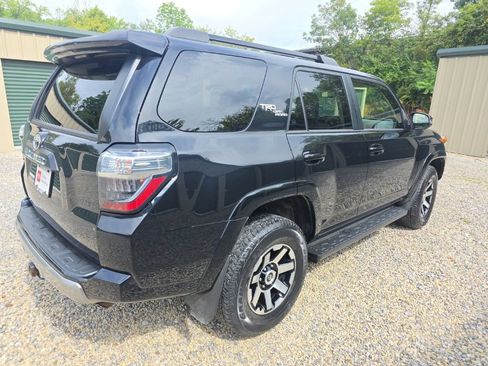Used 2023 Toyota 4Runner TRD Off-Road Premium w/ Moonroof Package AWD/4WD image 7
