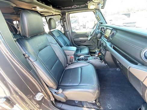 Used 2021 Jeep Wrangler Unlimited Sahara w/ Cold Weather Group AWD/4WD image 33
